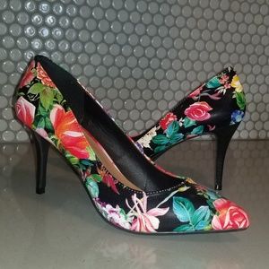 Floral, Pointed-toe Heels